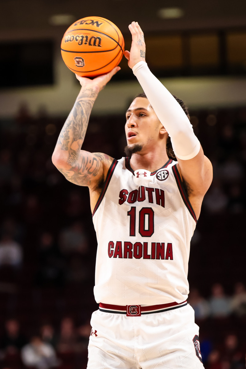 Myles Stute attempting a shot against Elon